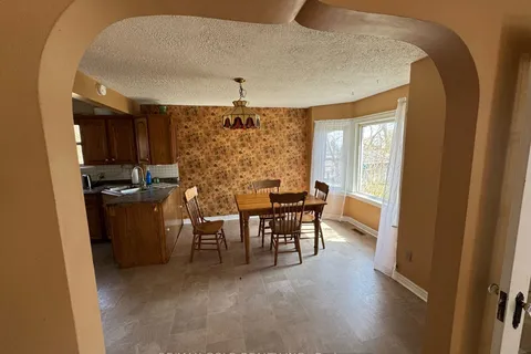 329 George Street, ON N5L 1C5