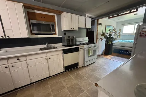 1640 Dominion Road, ON L2A 5M4