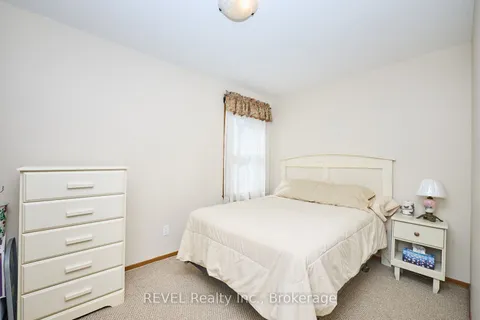 382 Hennepin Avenue, ON L3B 4T5