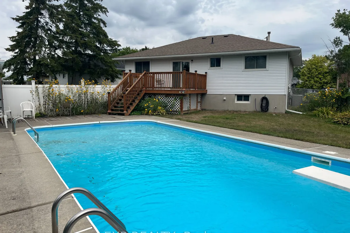 14 Dixie Place, ON K8P 5A9