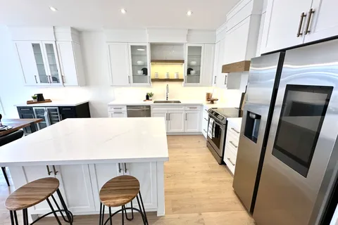 6 Pond Street, ON K0L 1Y0