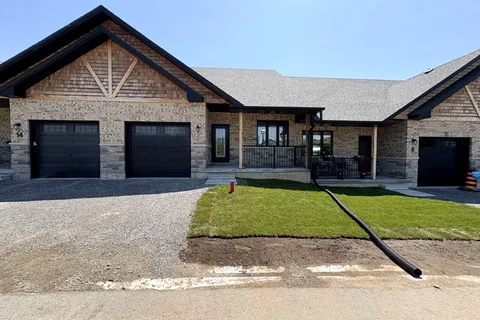 12 Pond Street, ON K0L 1Y0