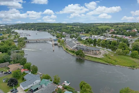 3 Pond Street, ON K0L 1Y0