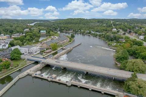 3 Pond Street, ON K0L 1Y0