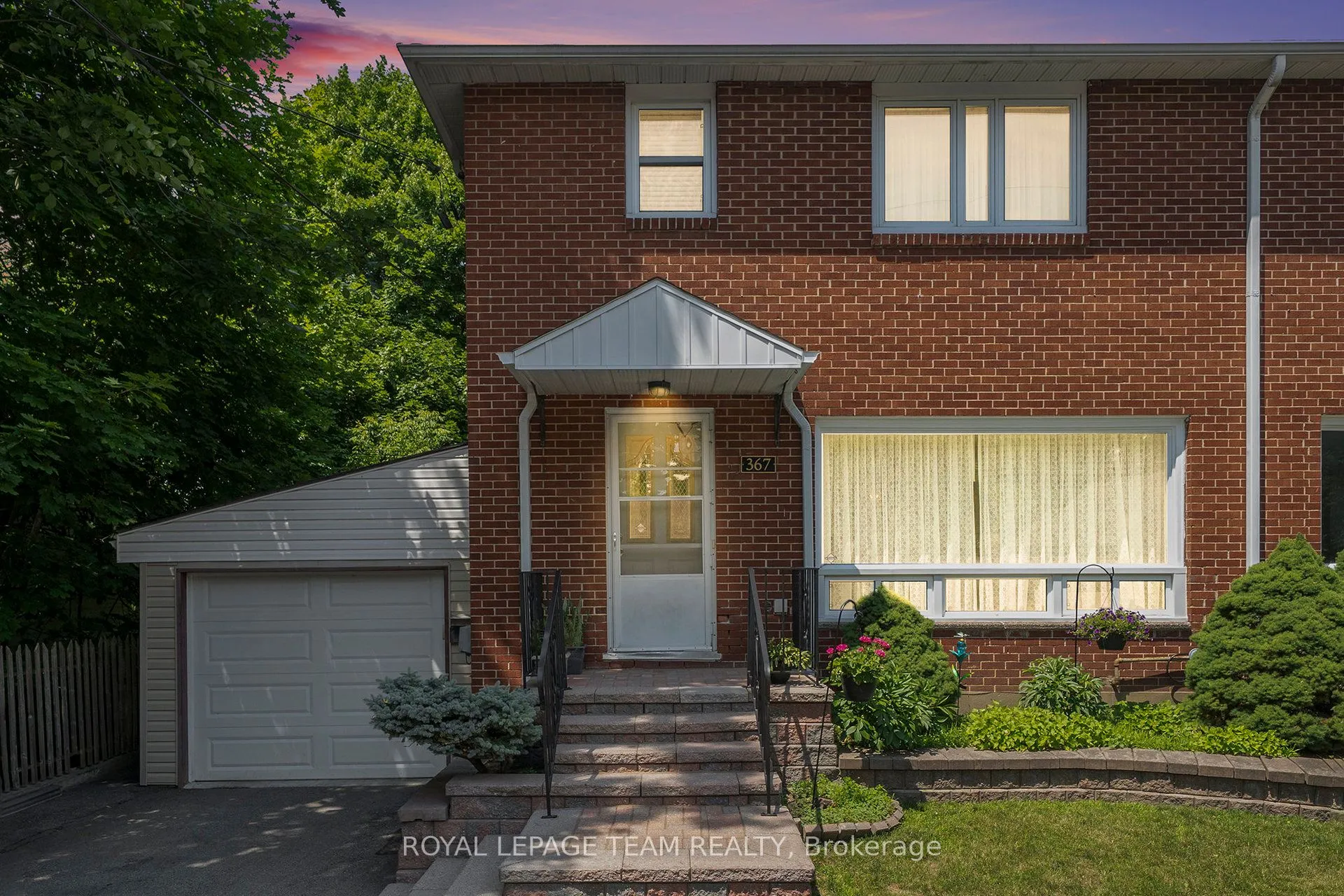 367 Ravenhill Avenue, ON K2A 0J5