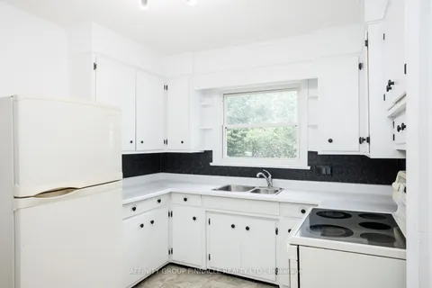 22 Sunset Court, ON K9V 2S1