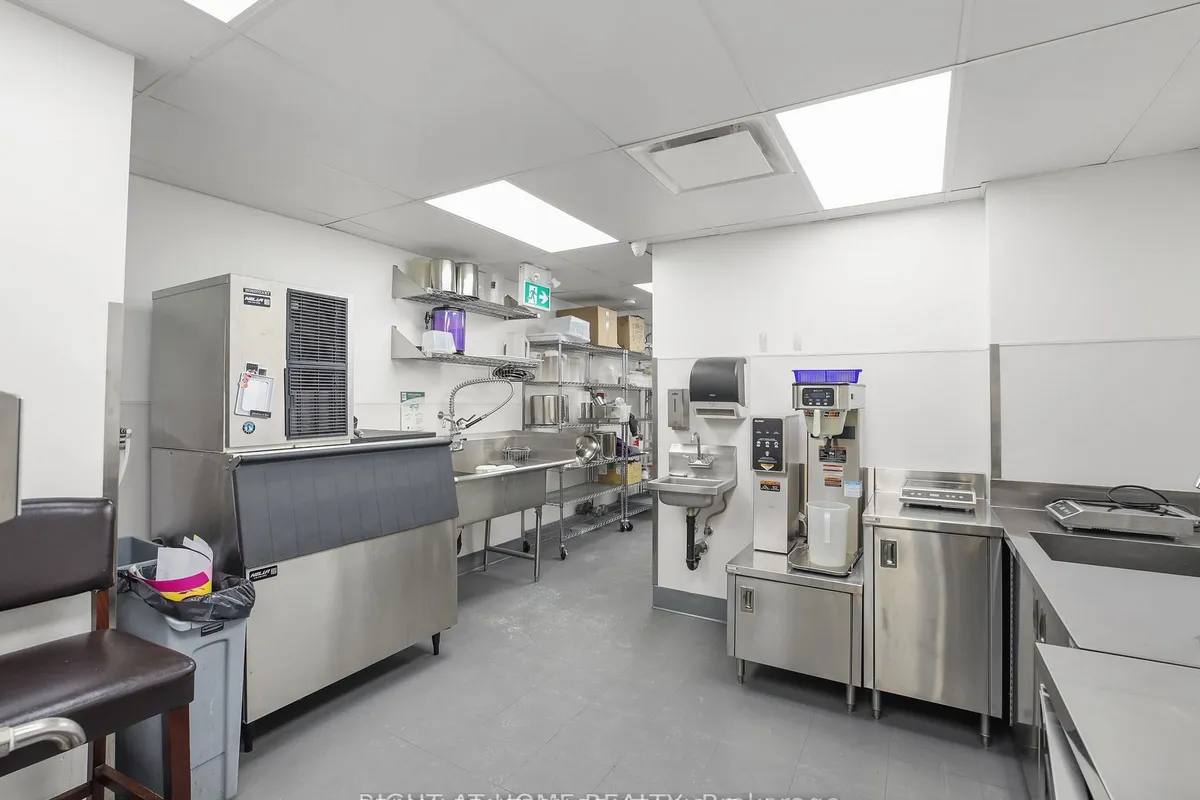 84 - 86 John Street, ON L8N 2C1