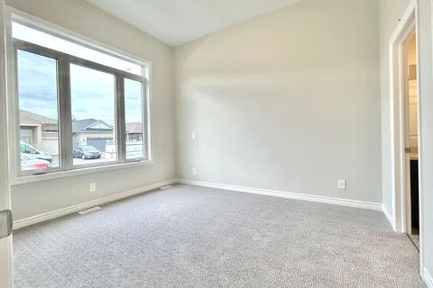 29 Athabaska Drive, ON K8N 0T1