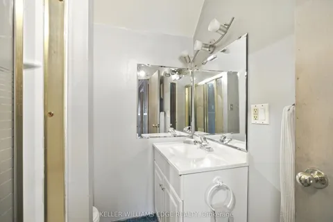 16 Albemarle Street, ON L8L 7G3