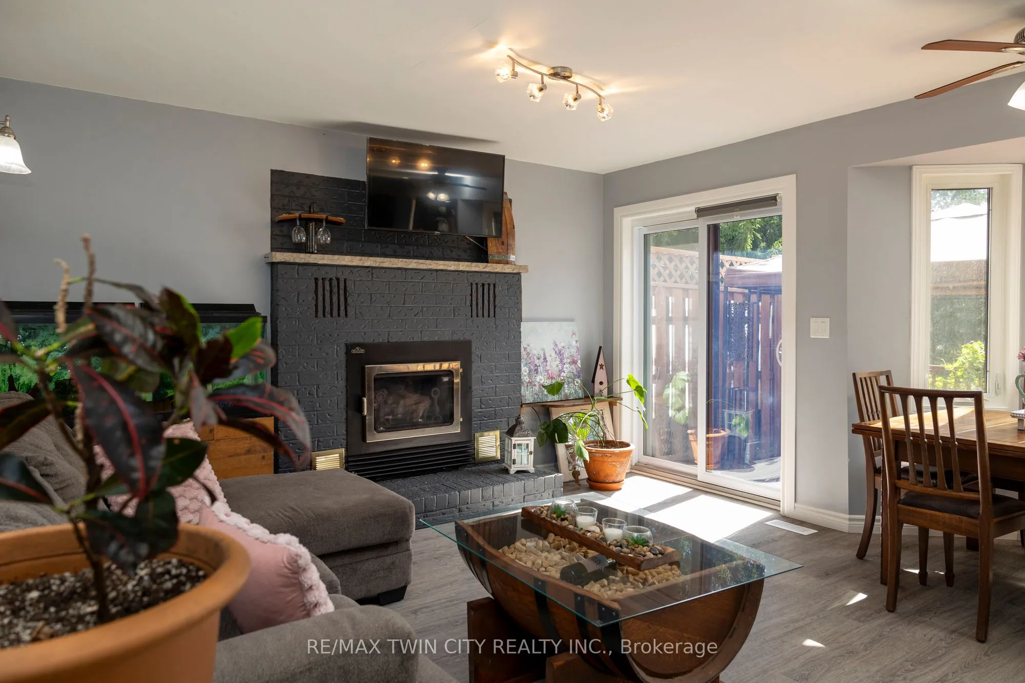 6 BANNISTER Street, ON N0E 1L0