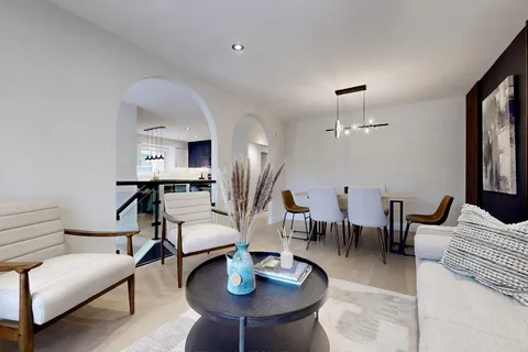 776 GARTH Street, ON L9C 4K4