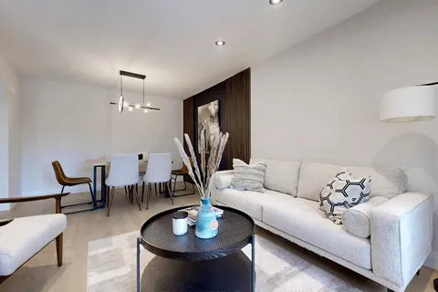 776 GARTH Street, ON L9C 4K4