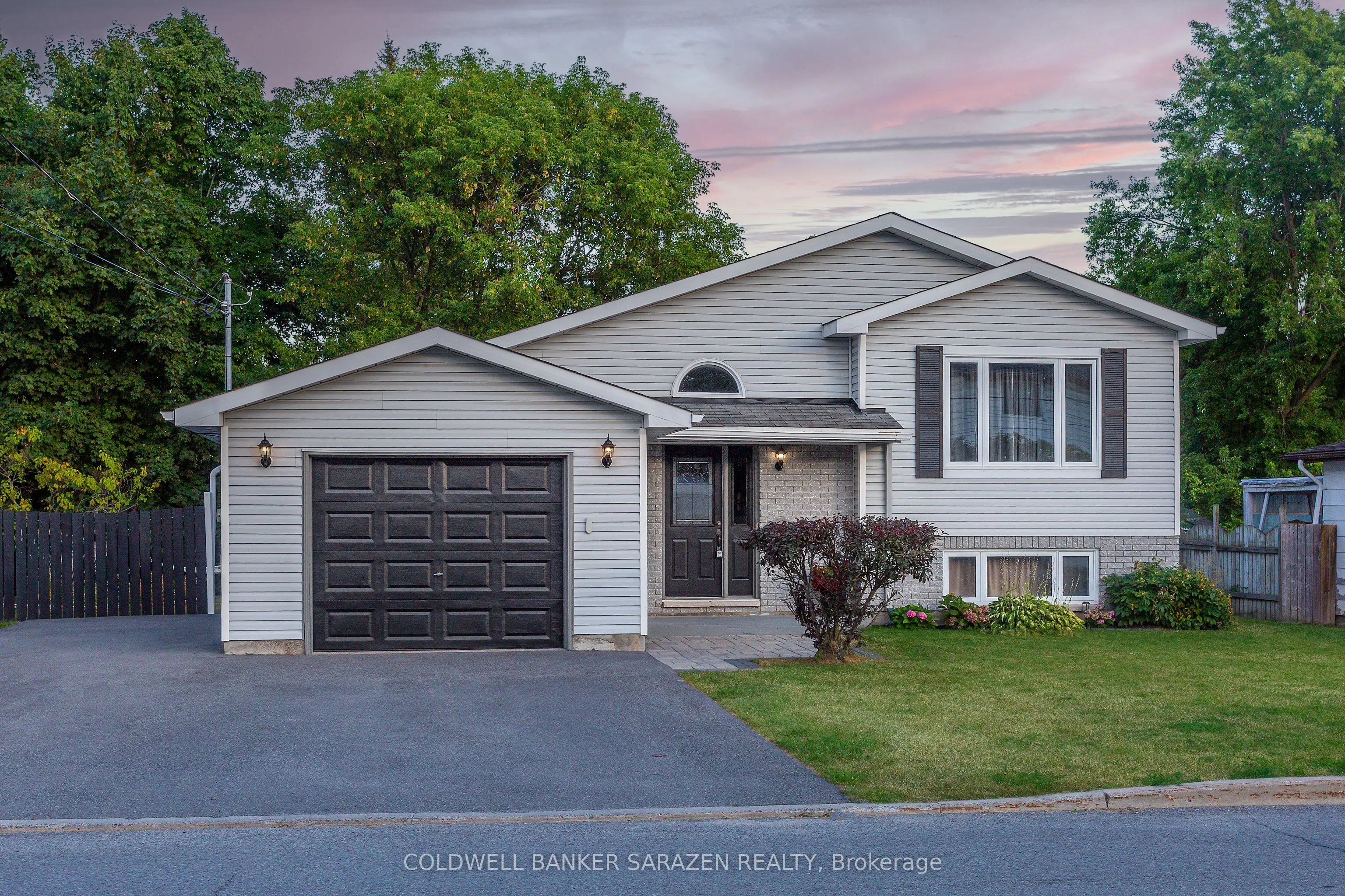 28 Landrigan Street, ON K7S 2S6