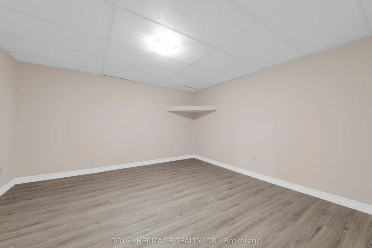 10 Briarwood Crescent, ON K8N 5J7