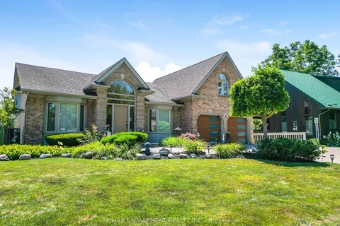 9 Lamb Court, ON N3W 1E2