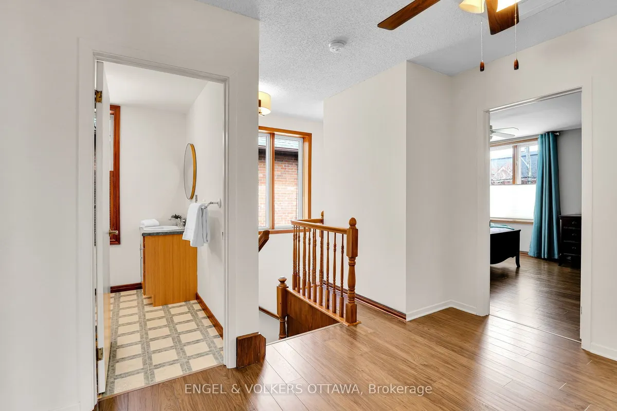 190 John Street, ON K7S 2N9