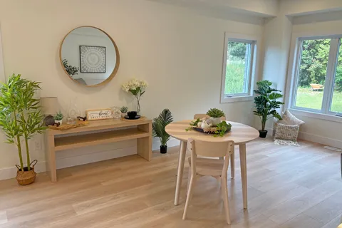 201 South Street, ON N7A 3M2