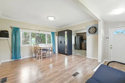 21 Bonner Street, ON K2H 7S9