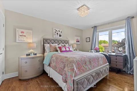 2266 Prospect Avenue, ON K1H 7G4