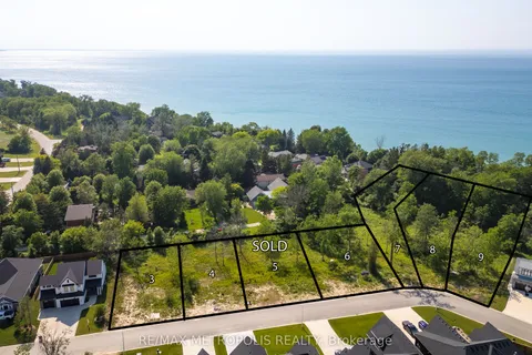 7077 BLUE COAST Heights, ON N0N 1E0