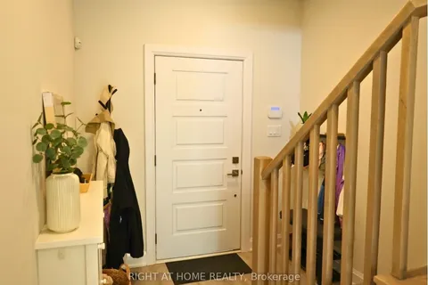 292 Vine Street, ON L2M 4T3