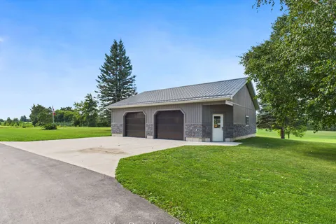 953 Greenock-Brant Line, ON N0G 1J0