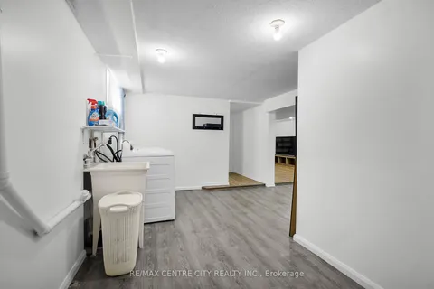 1951 Duluth Crescent, ON N5V 5C9