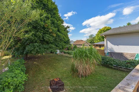 759 Somerset Crescent, ON K7P 1G3