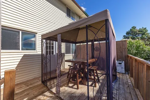 759 Somerset Crescent, ON K7P 1G3