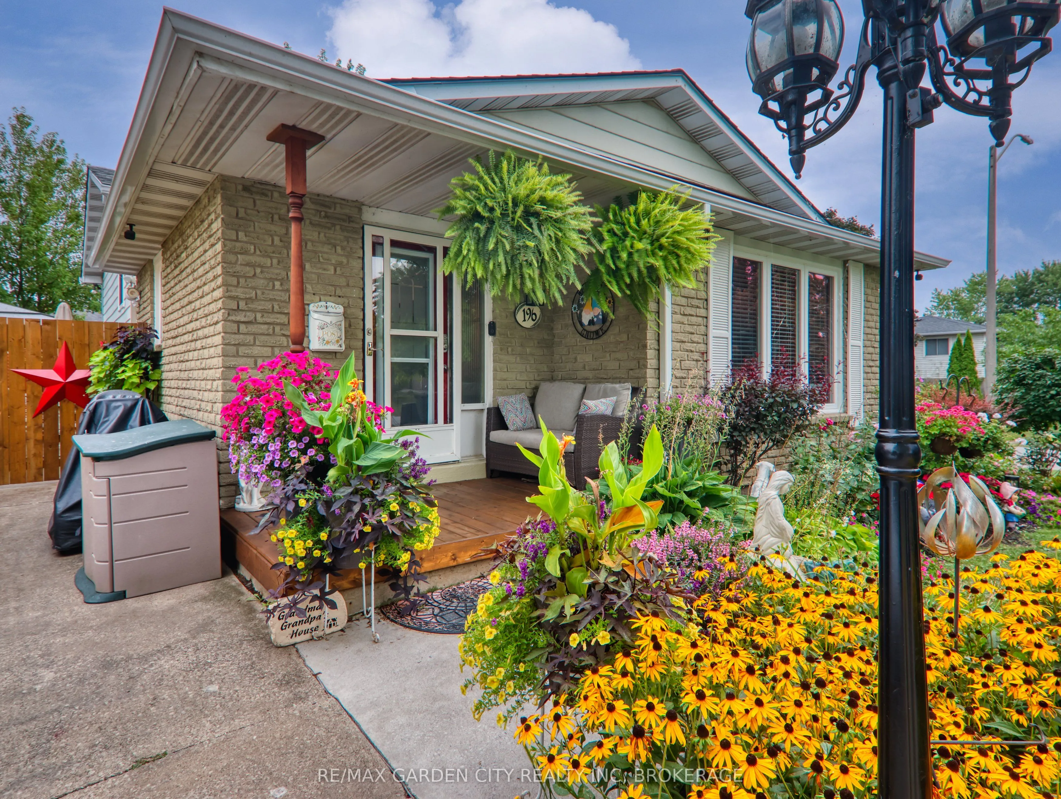 196 Keefer Road, ON L2V 4M3