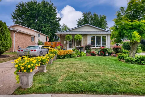 196 Keefer Road, ON L2V 4M3