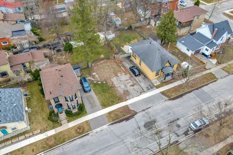 108 Oak Street, ON N3T 2B5