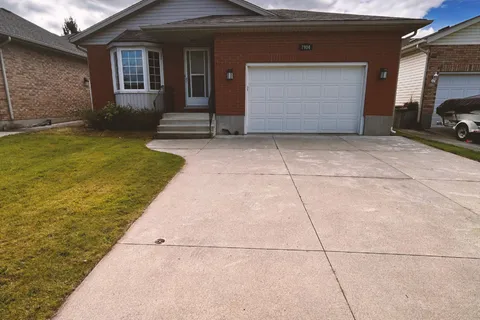 7984 Grossi Court, ON L2H 3G8