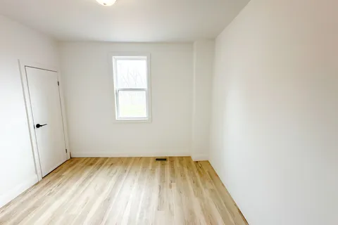 233 PELHAM Road, ON L2S 1W8