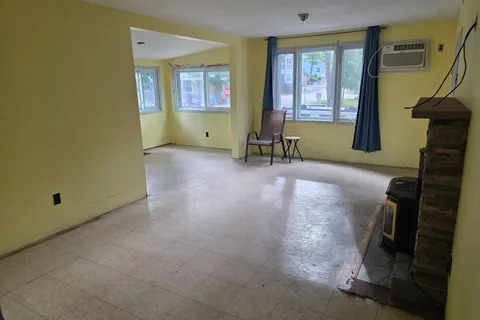 58 Centre Street, ON N0M 1T0