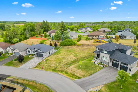 7 Matthew Kieran Crescent, ON K0C 1P0