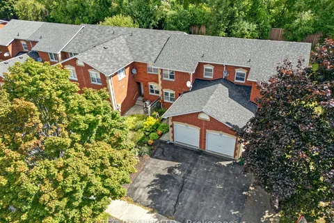 165 Sutherland Crescent, ON K9A 5L6