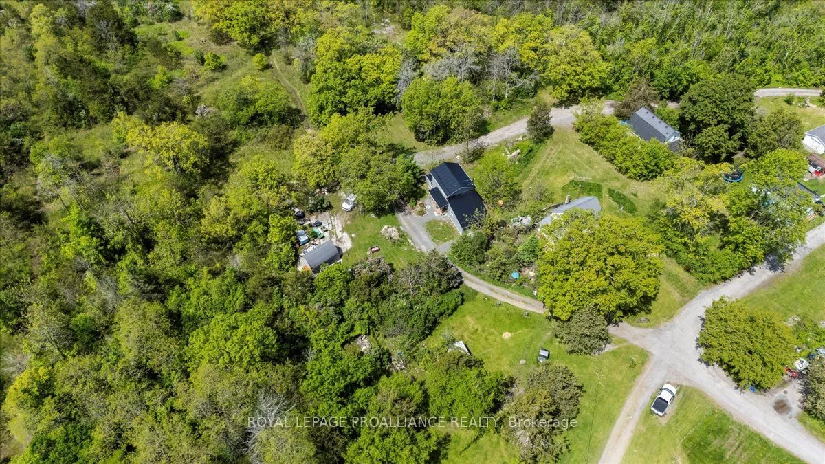 31 Ashe Crescent, ON K8N 4Z4