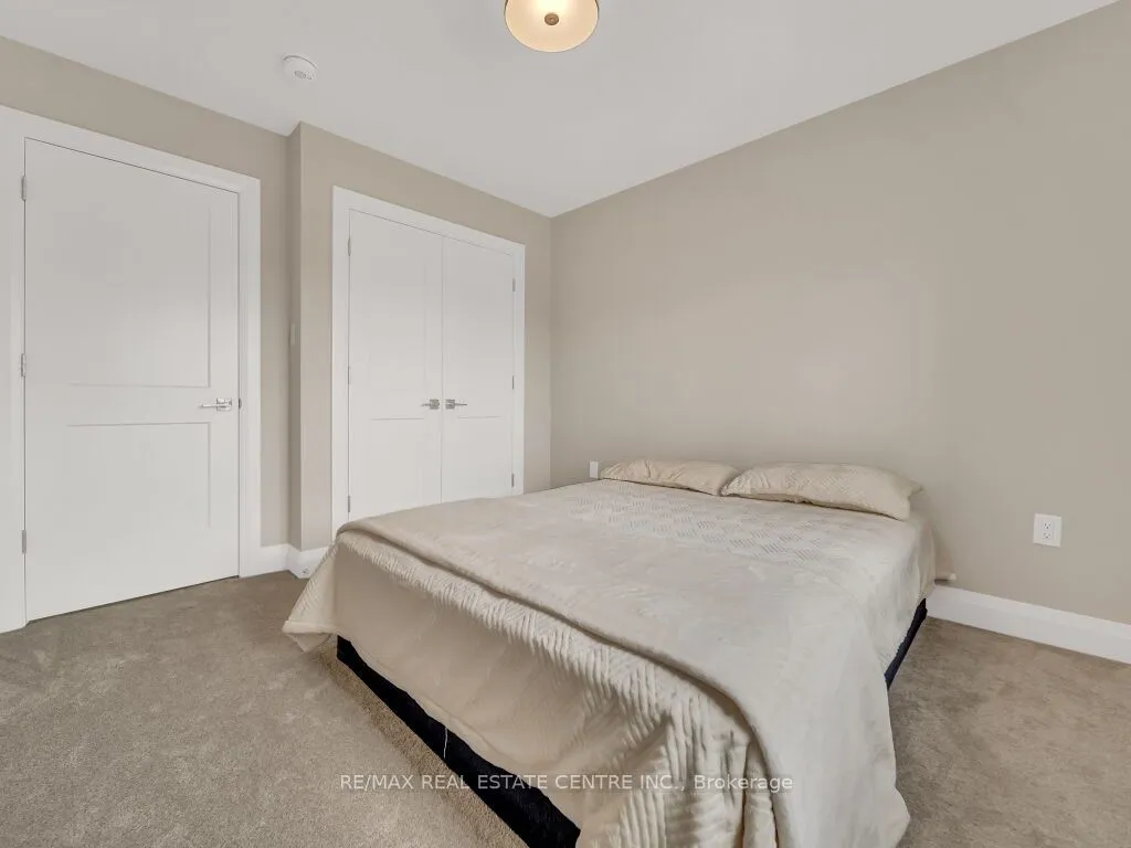 36 Walker Road, ON N5C 4H3