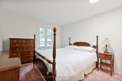 135 Downing Crescent, ON N6C 3C7