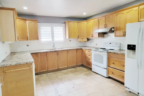 34 Robinson Avenue, ON K0M 2B0