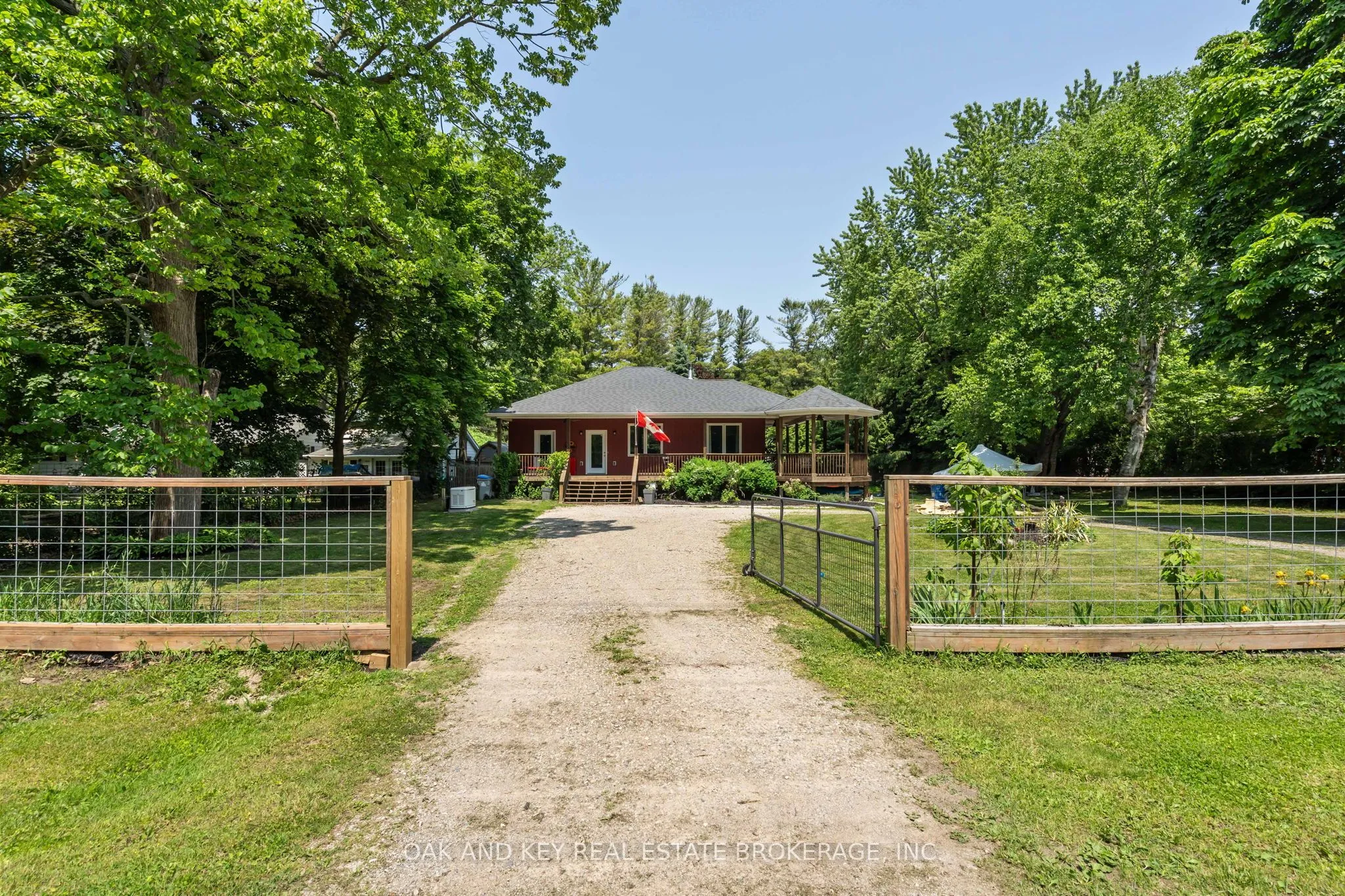10016 Port Franks Road, Lambton Shores, ON N0M 2L0