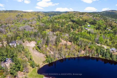 000 Old Barry's Bay Road, ON K0J 1B0