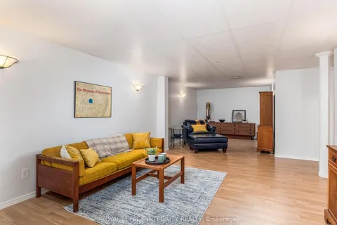 223 Willow Creek Circle, ON K2G 7B1