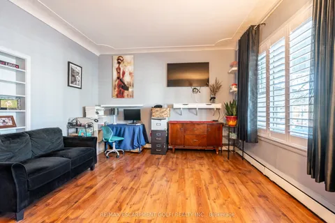 93 EAST 23RD Street, ON L8V 2W7