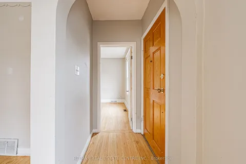 70 Hillview Street, ON L8S 2Z2