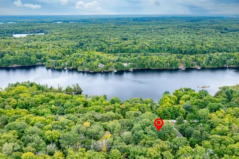 33 Pinewood Road, ON P2A 2W7