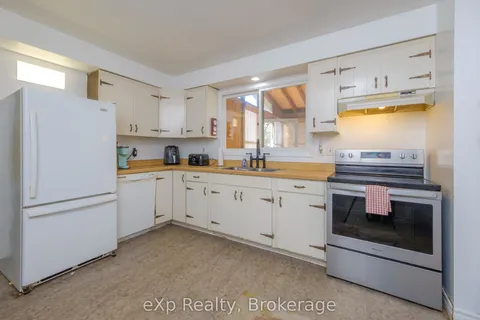 440 Thede Drive, ON N0H 2C4