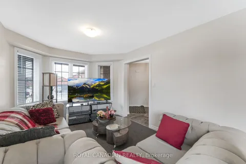 26 Lords Drive, ON K0L 1Y0