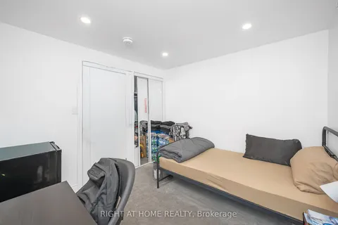 18 Huntley Street, ON L8L 5X7